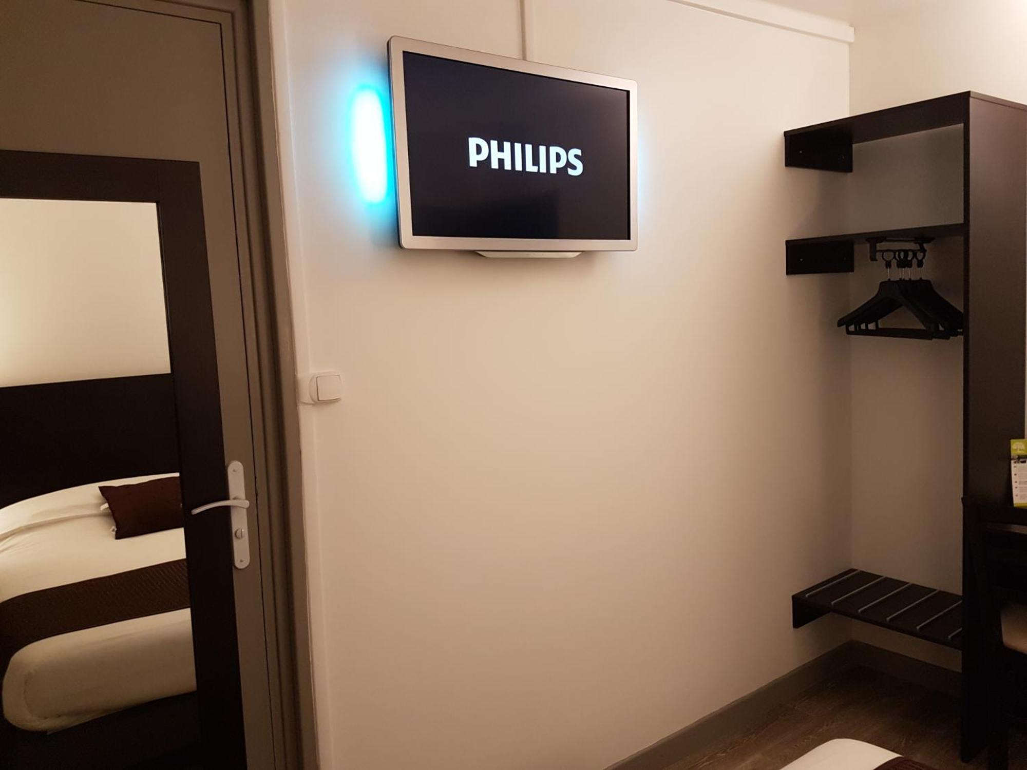 Nevers Hotel Esterno foto