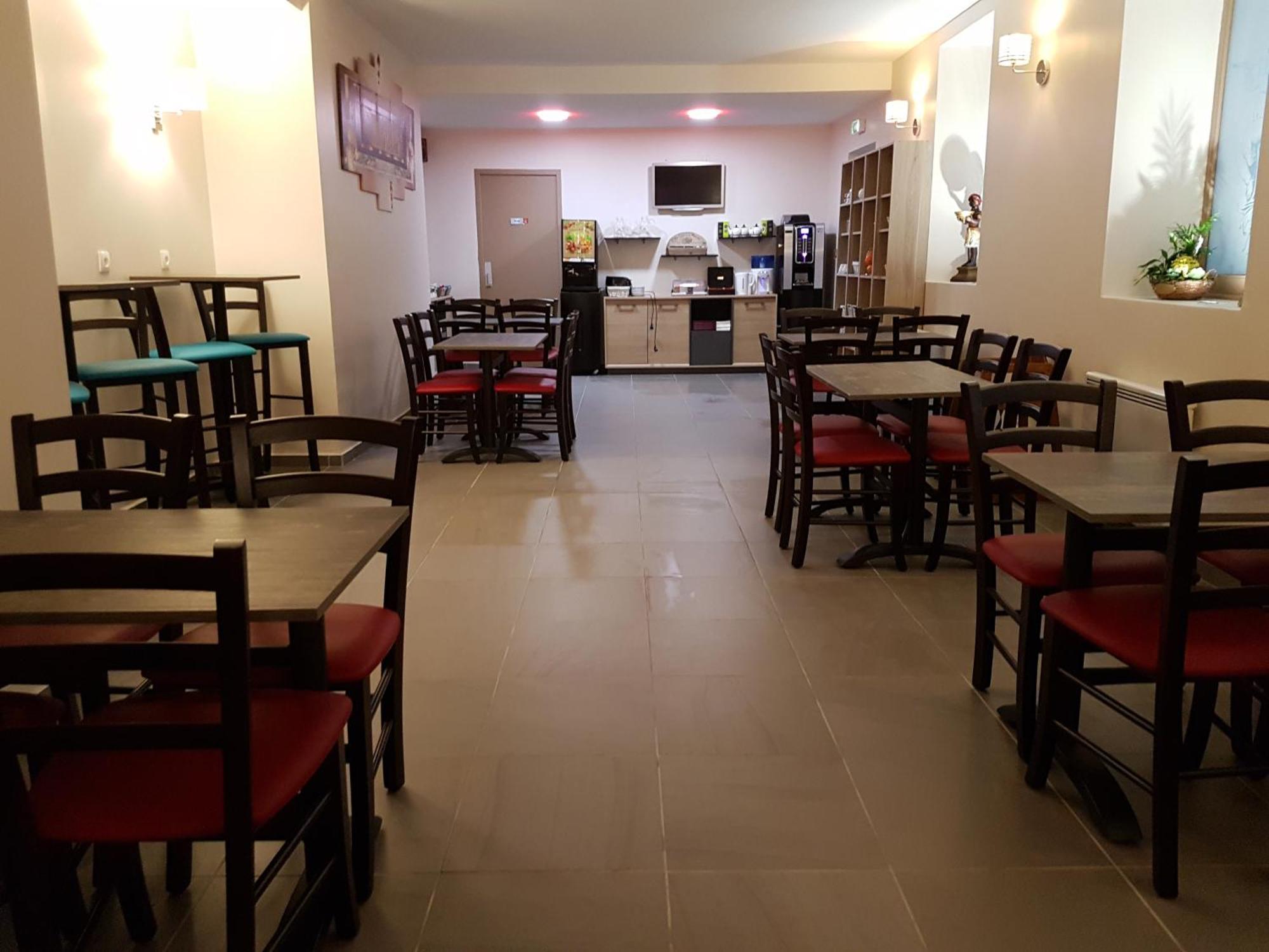 Nevers Hotel Esterno foto