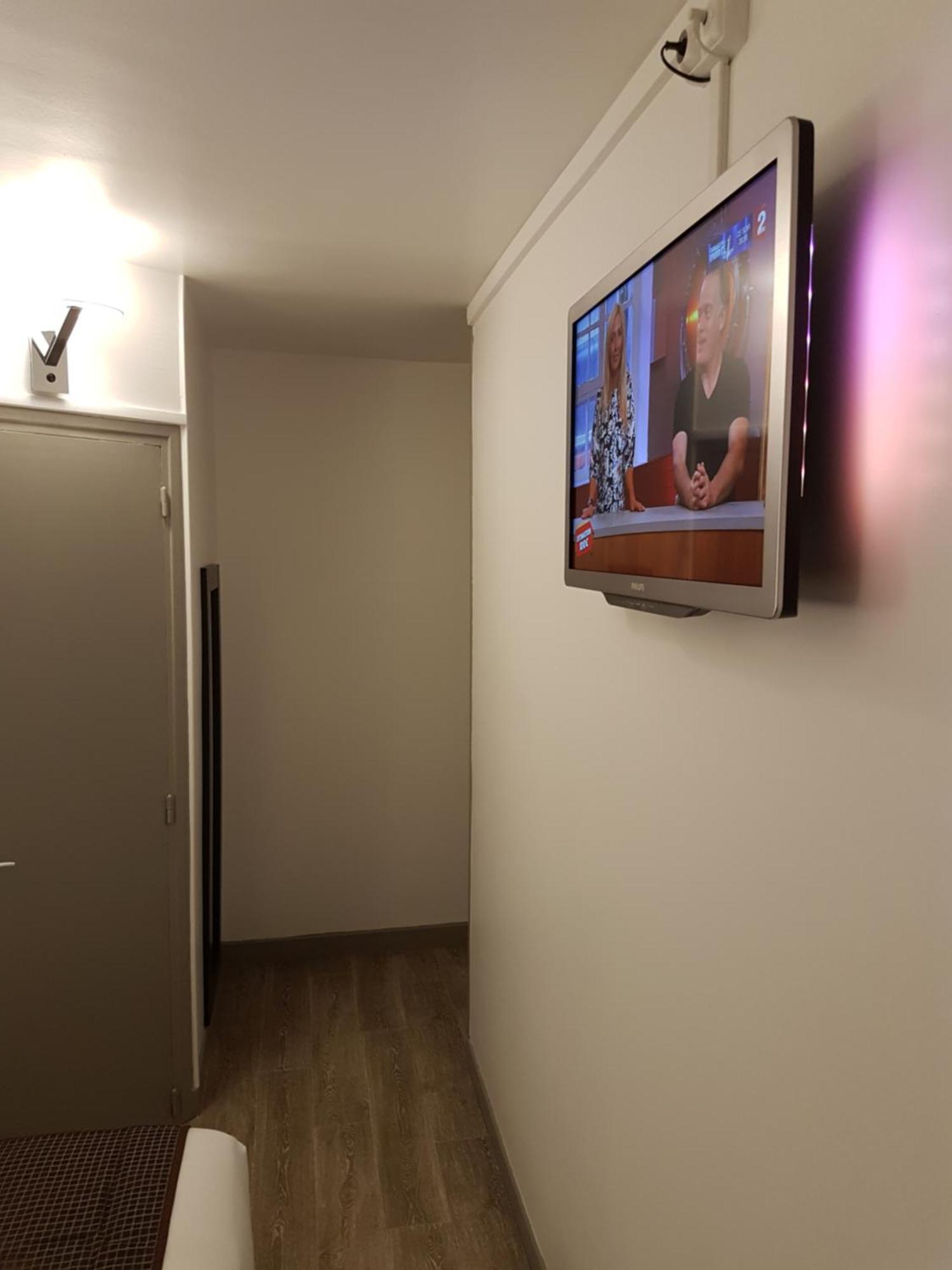 Nevers Hotel Esterno foto