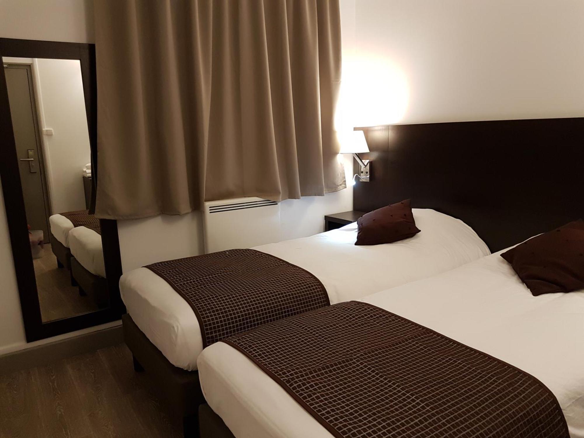 Nevers Hotel Esterno foto