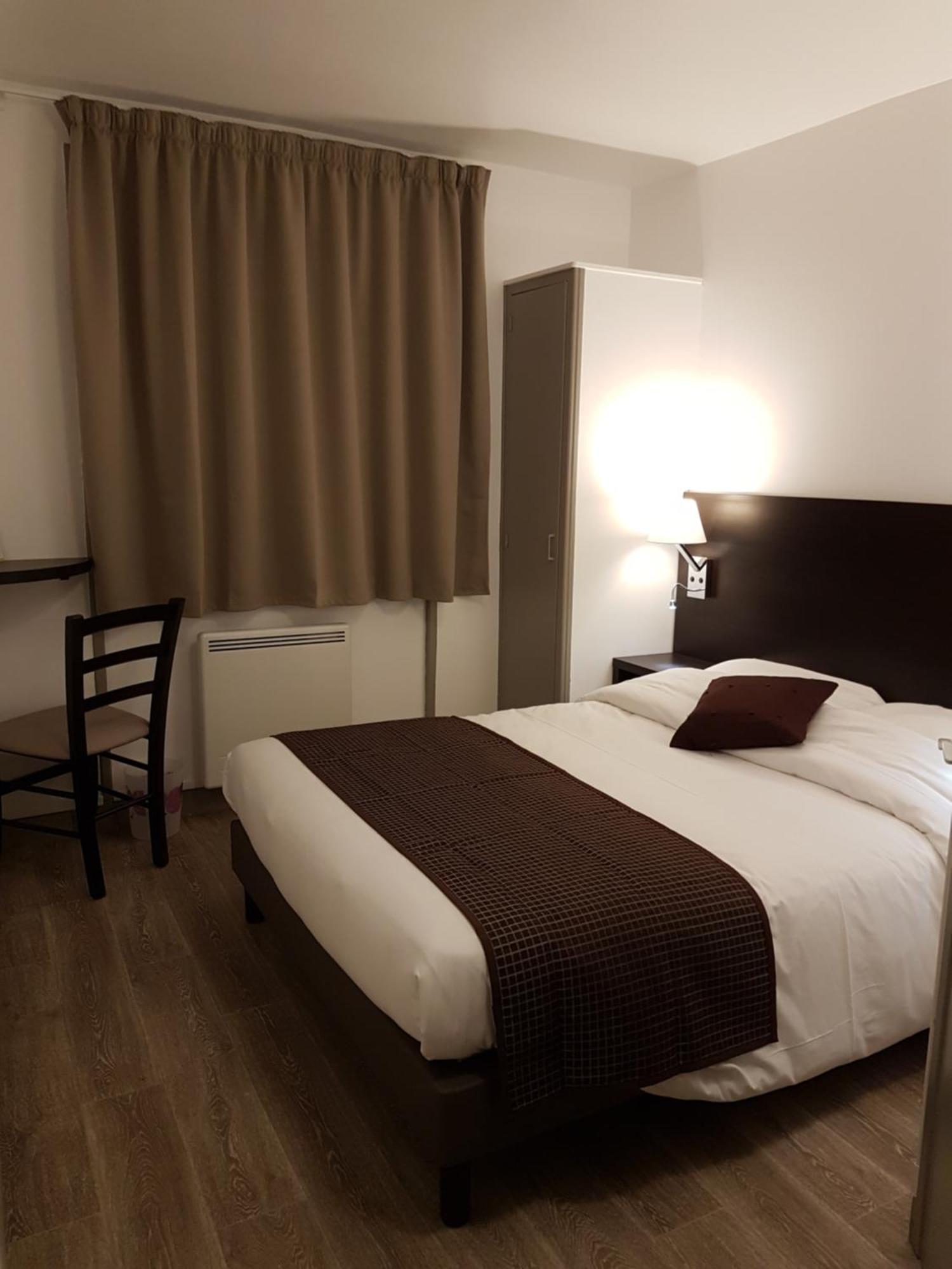 Nevers Hotel Esterno foto